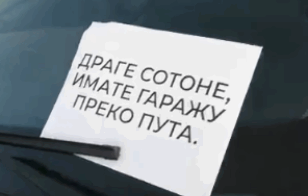 NASTAVLJA SE DRAMA PRED SKUPŠTINOM: BAHATO parkiranje poslanika RAZBESNELO GRAĐANE, OSTAVILI IM PORUKU NA BRISAČIMA! (VIDEO) 